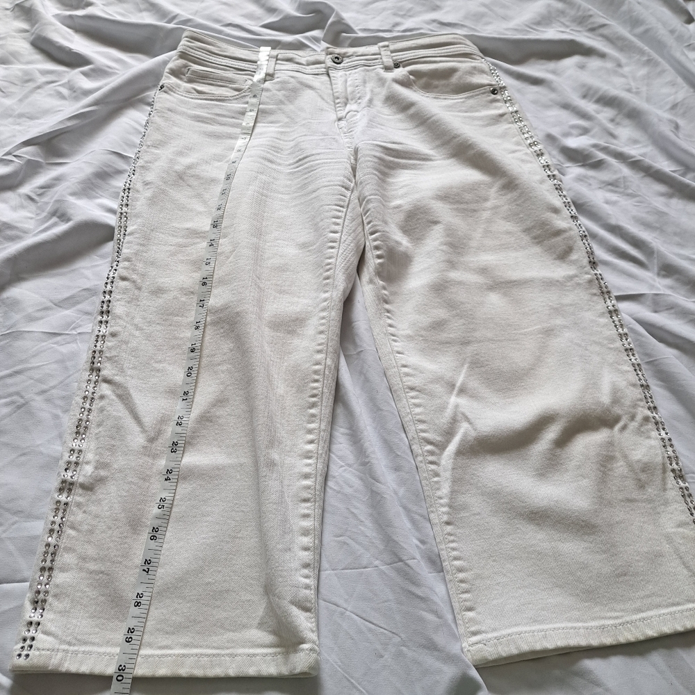 Chico's | White rhinestone details women's Capri jeans size 1 - Picture 11 of 14